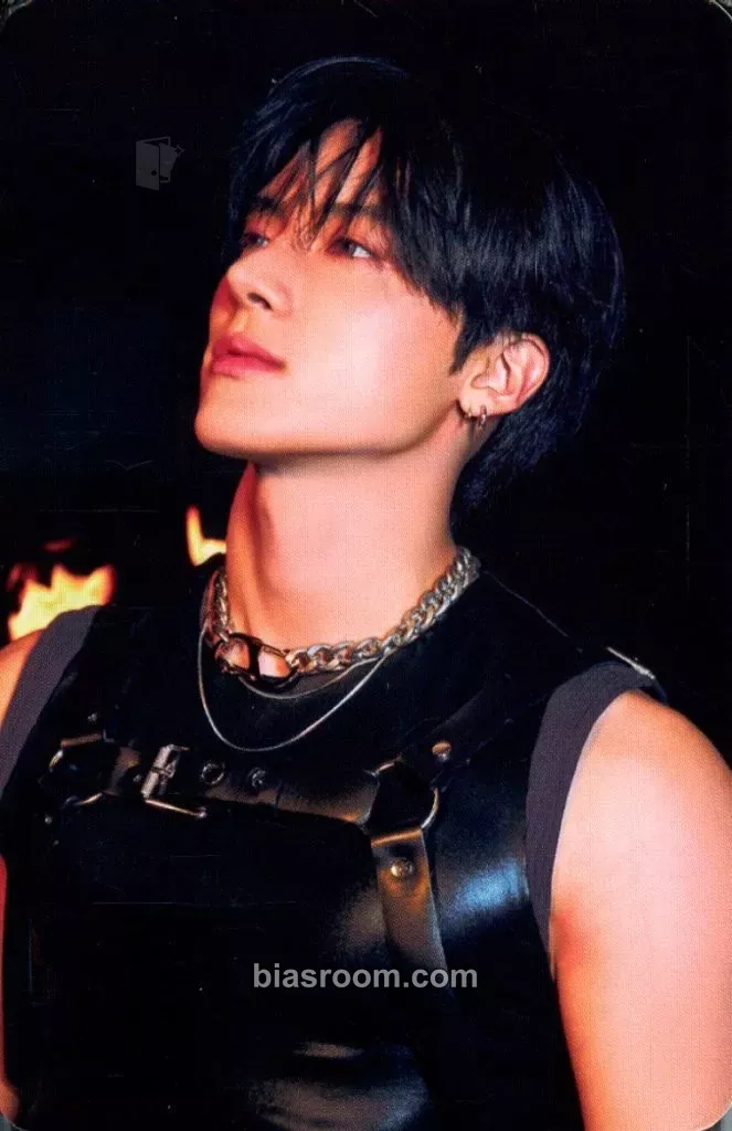 Eric 3rd World Tour: The Blaze Photocard - THE BOYZ - THE BOYZ K-pop photocard