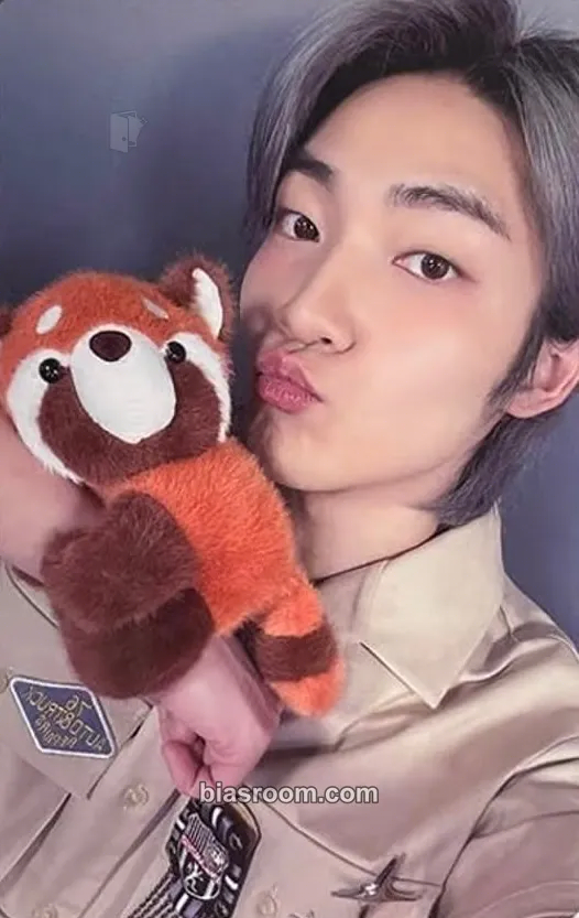Kevin THE B-LAND Photocard - THE BOYZ - THE BOYZ K-pop photocard