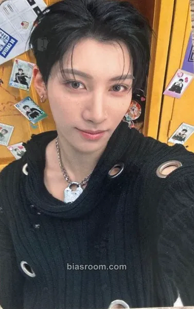 Yu One Bite Photocard - NEXZ - NEXZ K-pop photocard