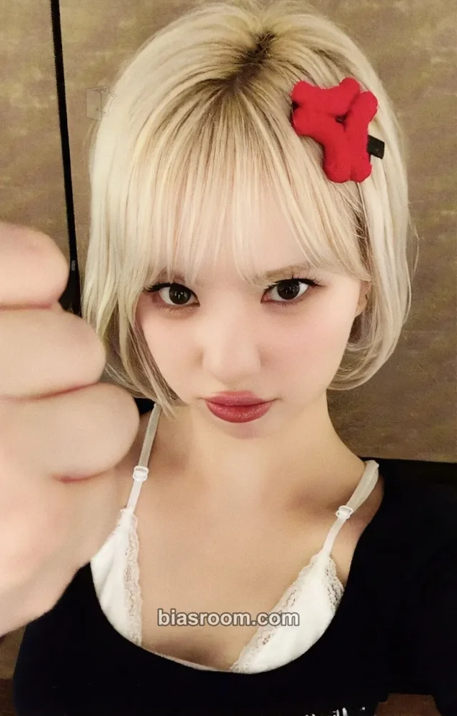 VIVIZ - Eunha - A Montage of ( ) Album apple music lucky draw