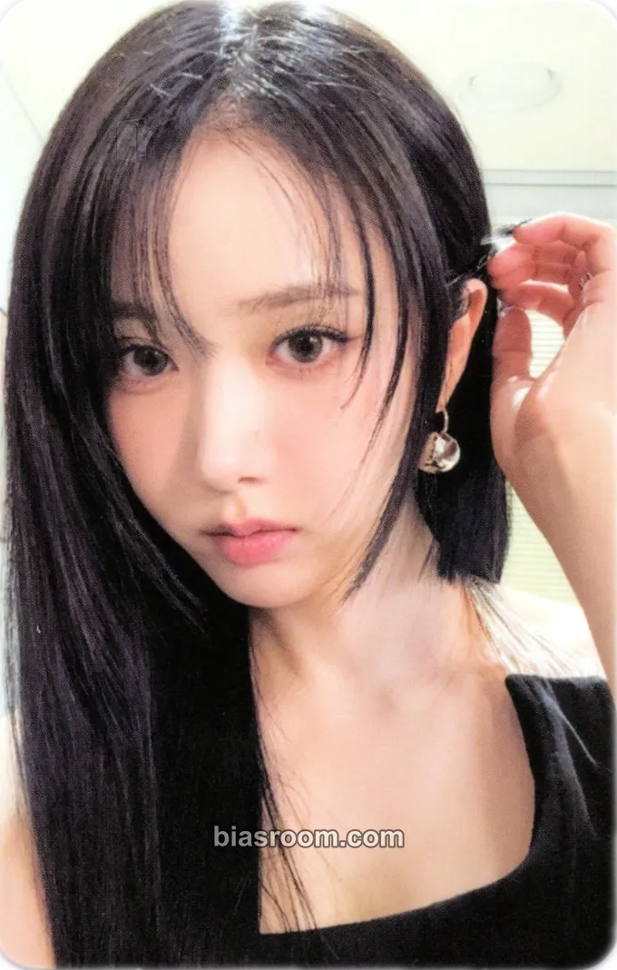 SinB A Montage of ( ) Photocard - VIVIZ - VIVIZ K-pop photocard