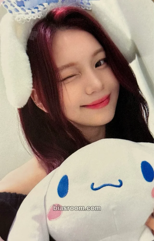 VIVIZ - Umji - A Montage of ( ) Album mubeat fansign round 1