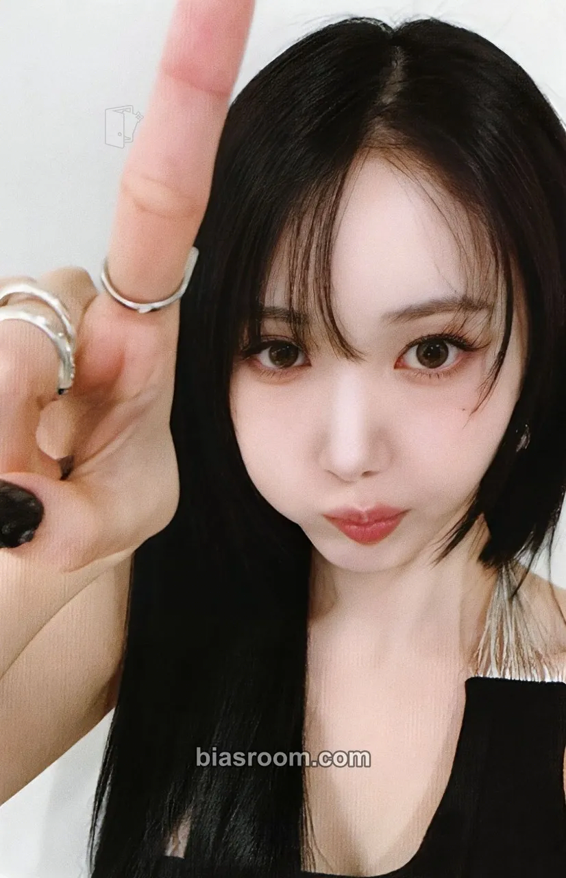 SinB A Montage of ( ) Photocard - VIVIZ - VIVIZ K-pop photocard