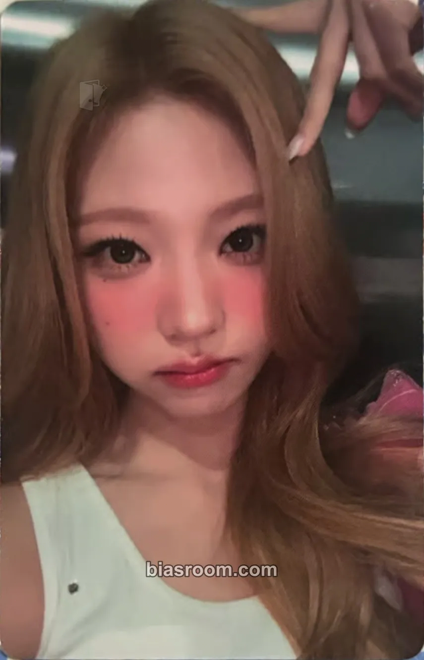 Stella RUDE! Photocard - Hearts2Hearts - Hearts2Hearts K-pop photocard