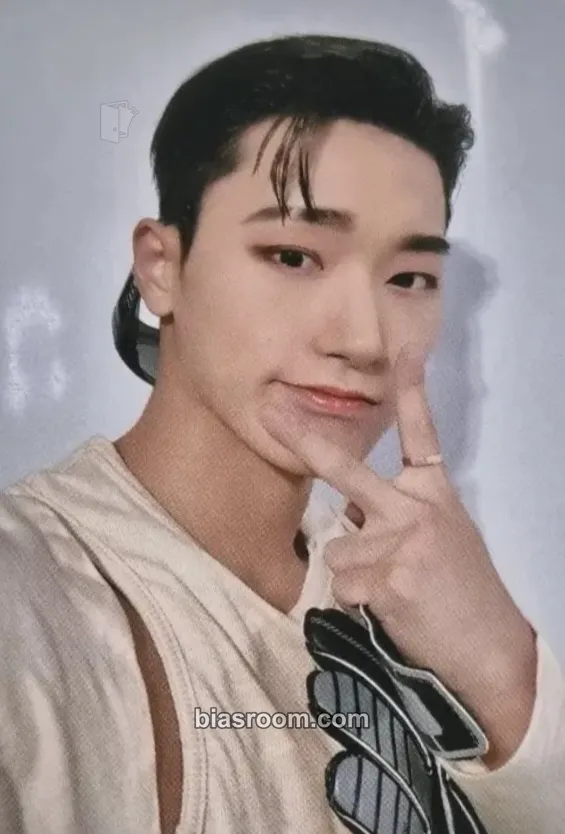 San THE WORLD EP.1 : MOVEMENT Photocard - ATEEZ - ATEEZ K-pop photocard