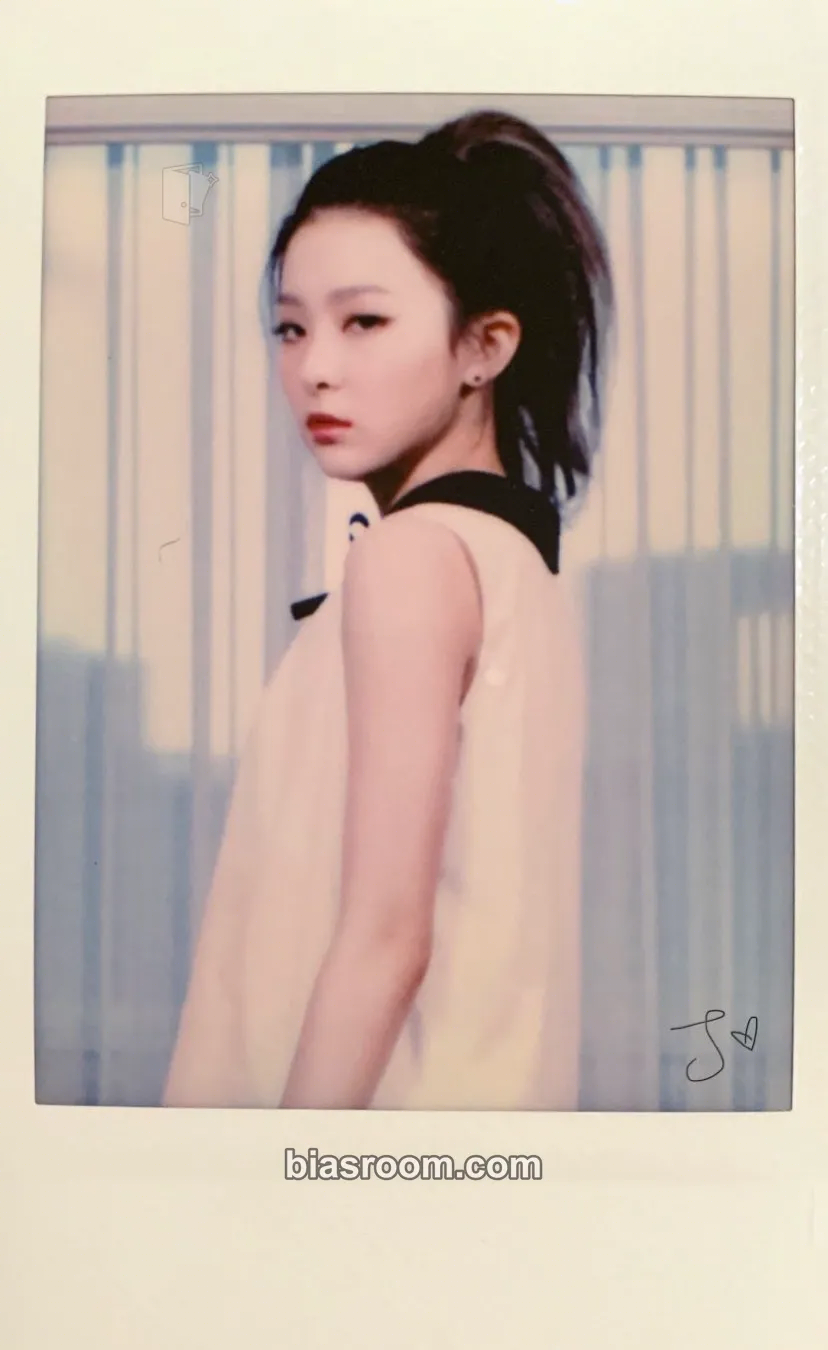 Seulgi 2nd Anniversary Photocard - Red Velvet - Red Velvet K-pop photocard