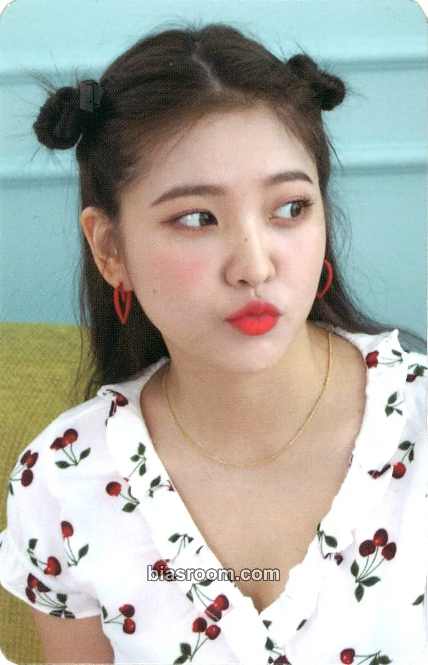 Yeri Official Fanclub Photocard - Red Velvet - Red Velvet K-pop photocard