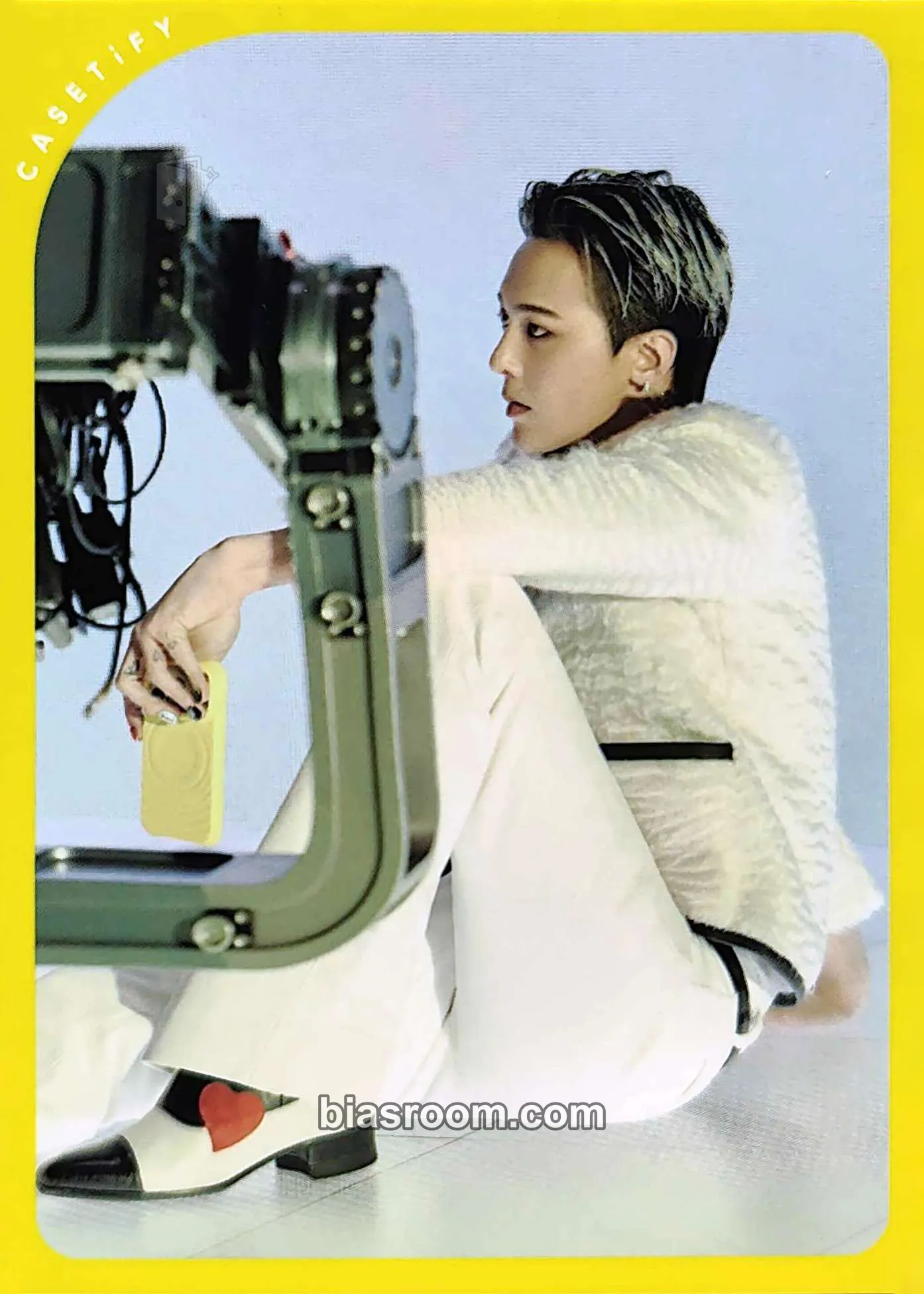 G-Dragon CASETiFY x G-Dragon Photocard - G-Dragon K-pop photocard