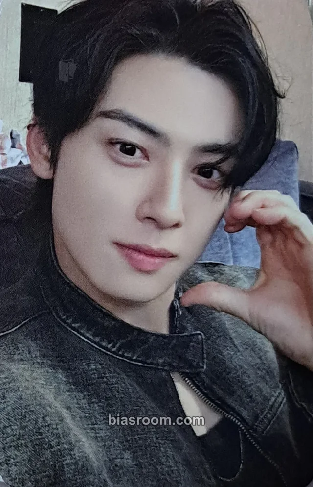ASTRO - Cha Eunwoo - Entity (Cha Eunwoo Solo)  Album fansign everline video call (fancall) round 1