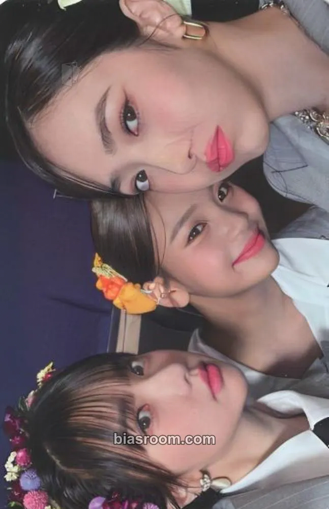 VarioUS Photocard - VIVIZ - VIVIZ K-pop photocard