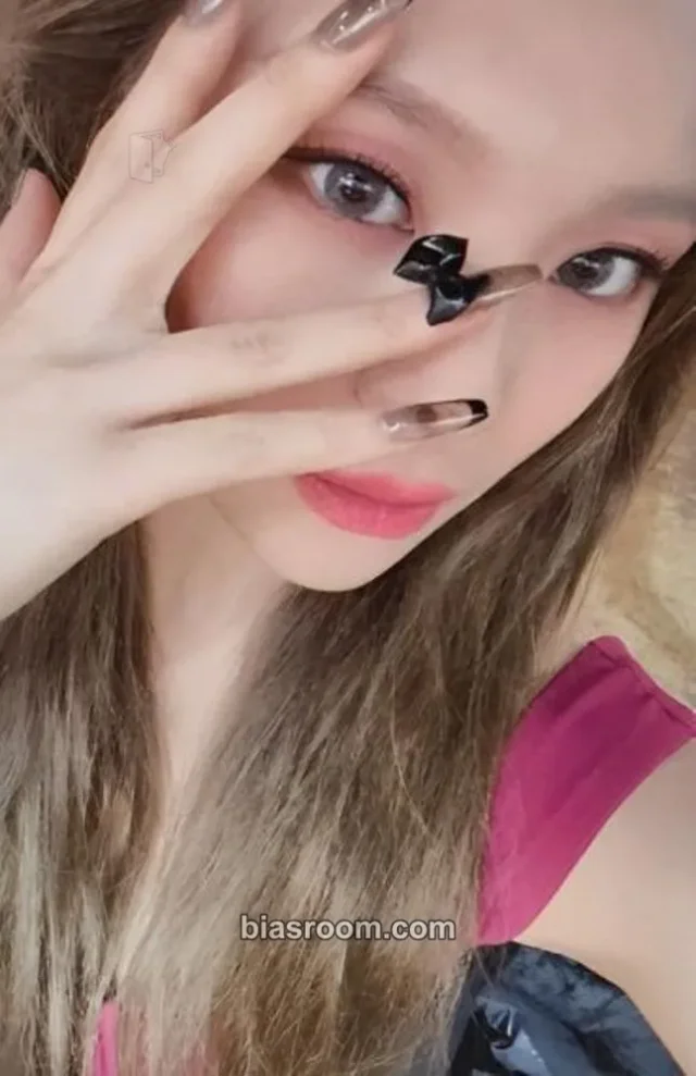 VIVIZ - Umji - VarioUS Album dear my muse (dmm) video call (fancall) round 1