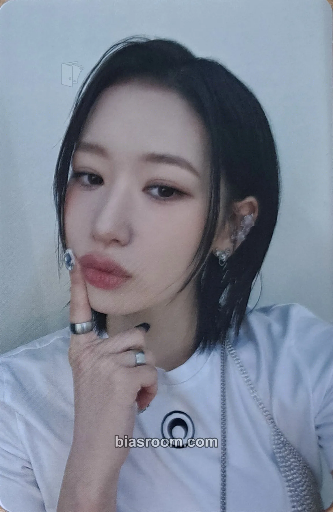 Momona MIRAI Photocard - ME:I - ME:I K-pop photocard