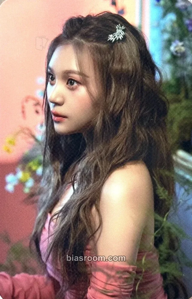 VIVIZ - Umji - Virthday Party DayZ Event trading card merch photocard
