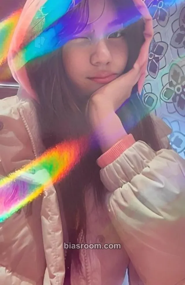 VIVIZ - Umji - Virthday Party DayZ Event merch photocard trading card holographic (hologram) FPO
