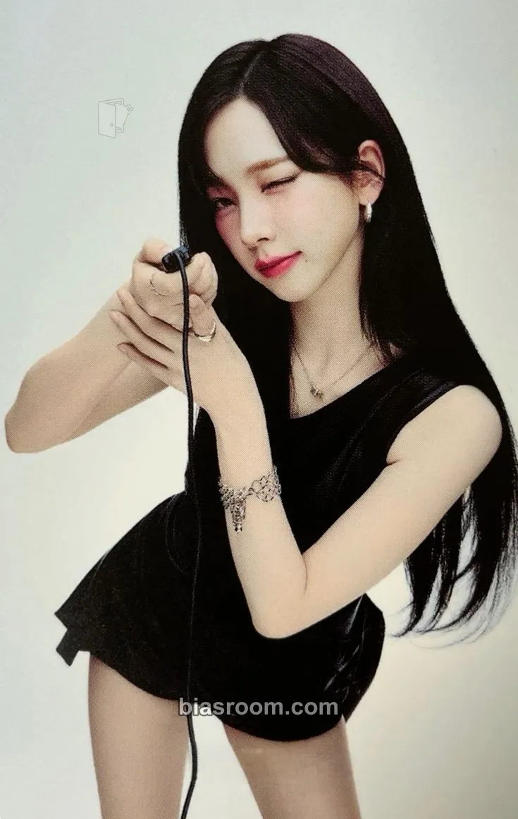 Karina SYNK : PARALLEL LINE Photocard - aespa - aespa K-pop photocard