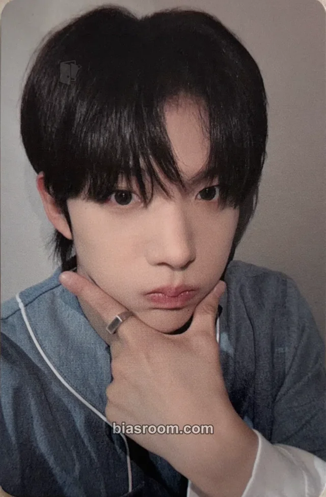 ARrC - Hyunmin - nu kidz: out the box Album album photocard offbeat version