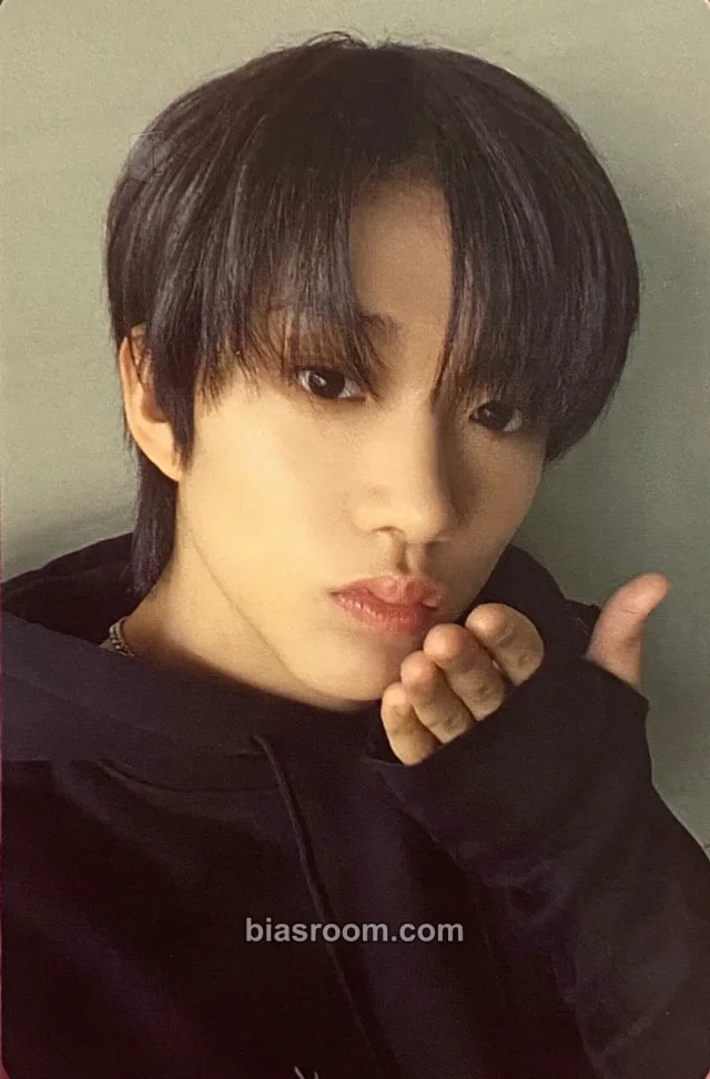 ARrC - Hyunmin - nu kidz: out the box Album album photocard offbeat version