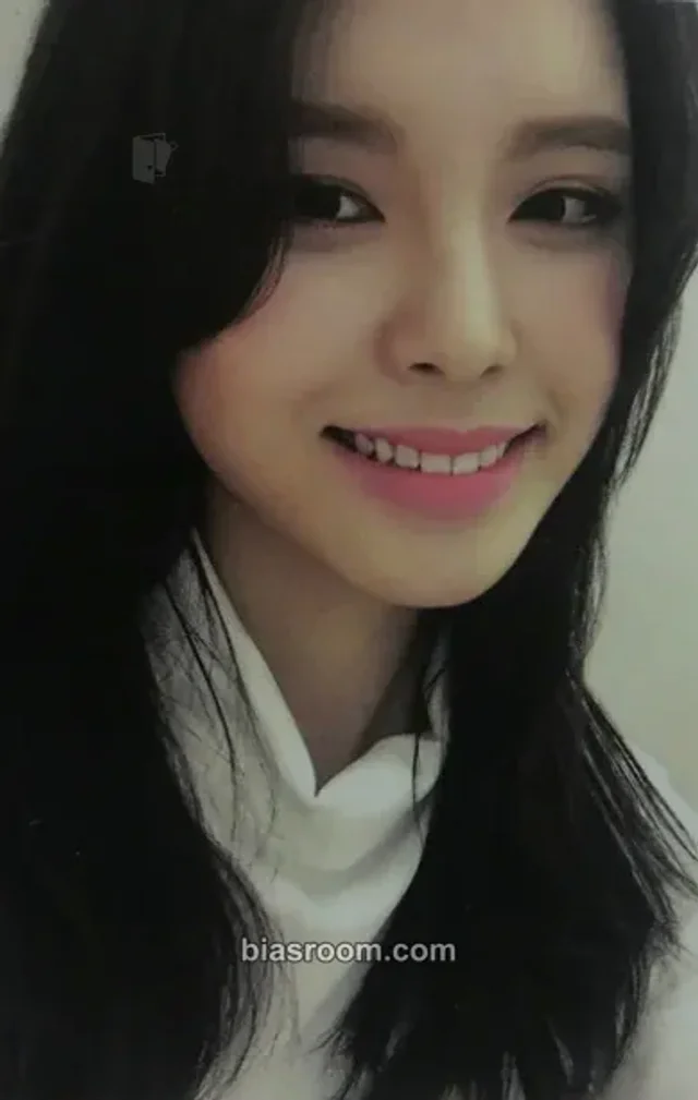 gugudan - Soyee - Act 2: Narcissus Album album photocard