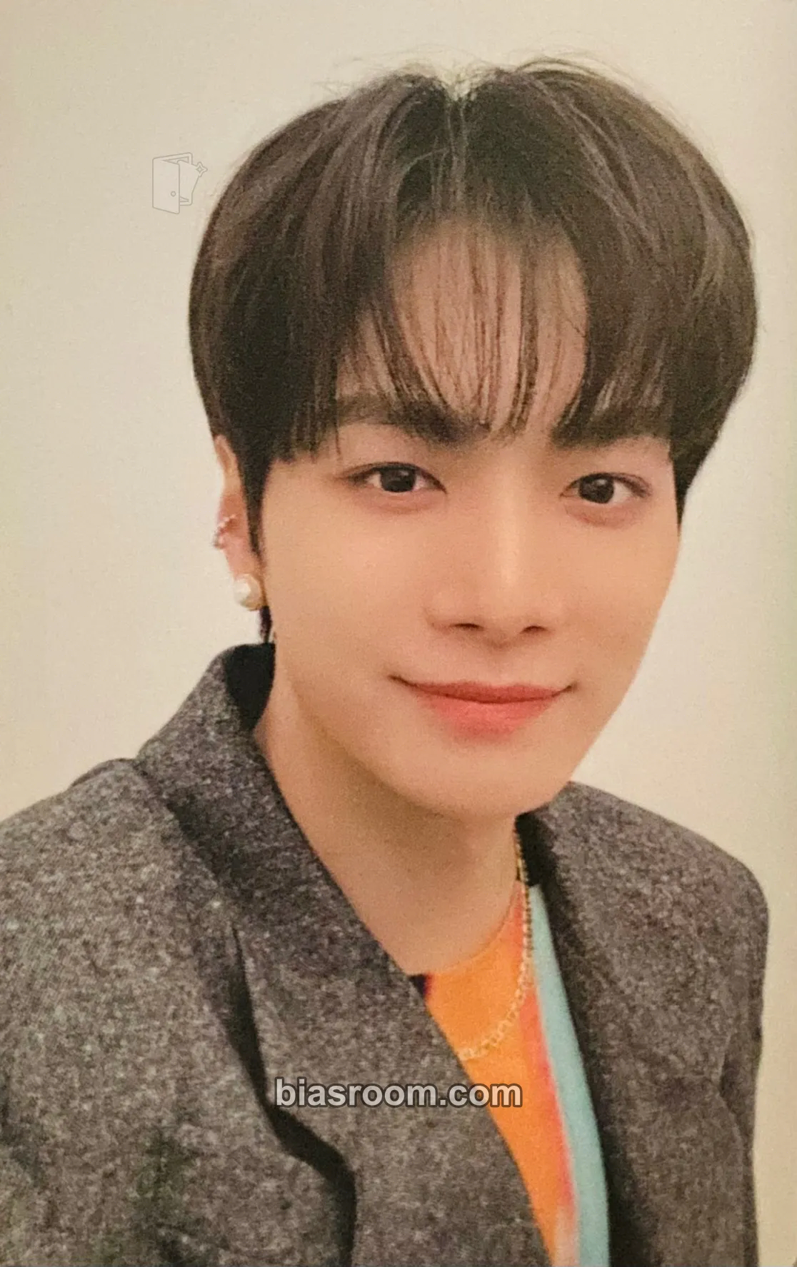JR Needle & Bubble Photocard - NU'EST - NU'EST K-pop photocard