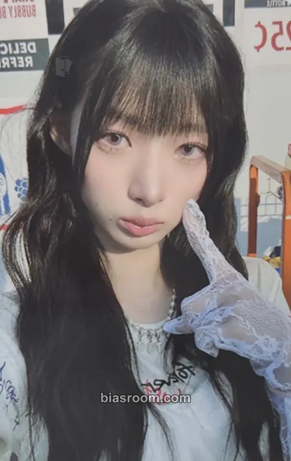 Hyerin Things we love: H Photocard - HITGS - HITGS K-pop photocard