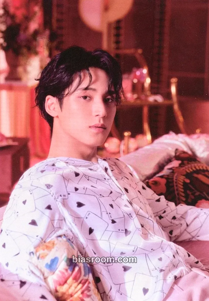 Mingyu 2023 Season's Greetings Photocard - SEVENTEEN - SEVENTEEN K-pop photocard