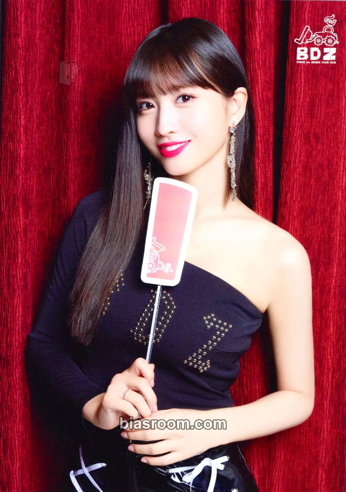Momo 1st Arena Tour 2018 ‘BDZ’ Photocard - TWICE - TWICE K-pop photocard