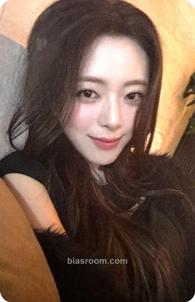 ITZY - Yuna - Ice Cream Album broadcast solo album
