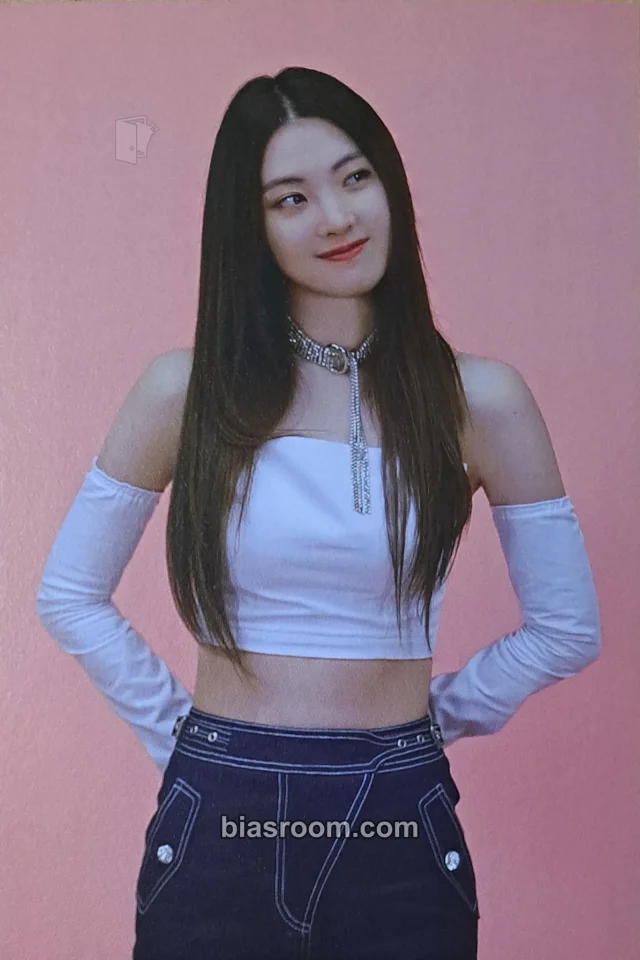 Weki Meki - Lucy - KCON:TACT 4U Event postcard set merch AR postcard