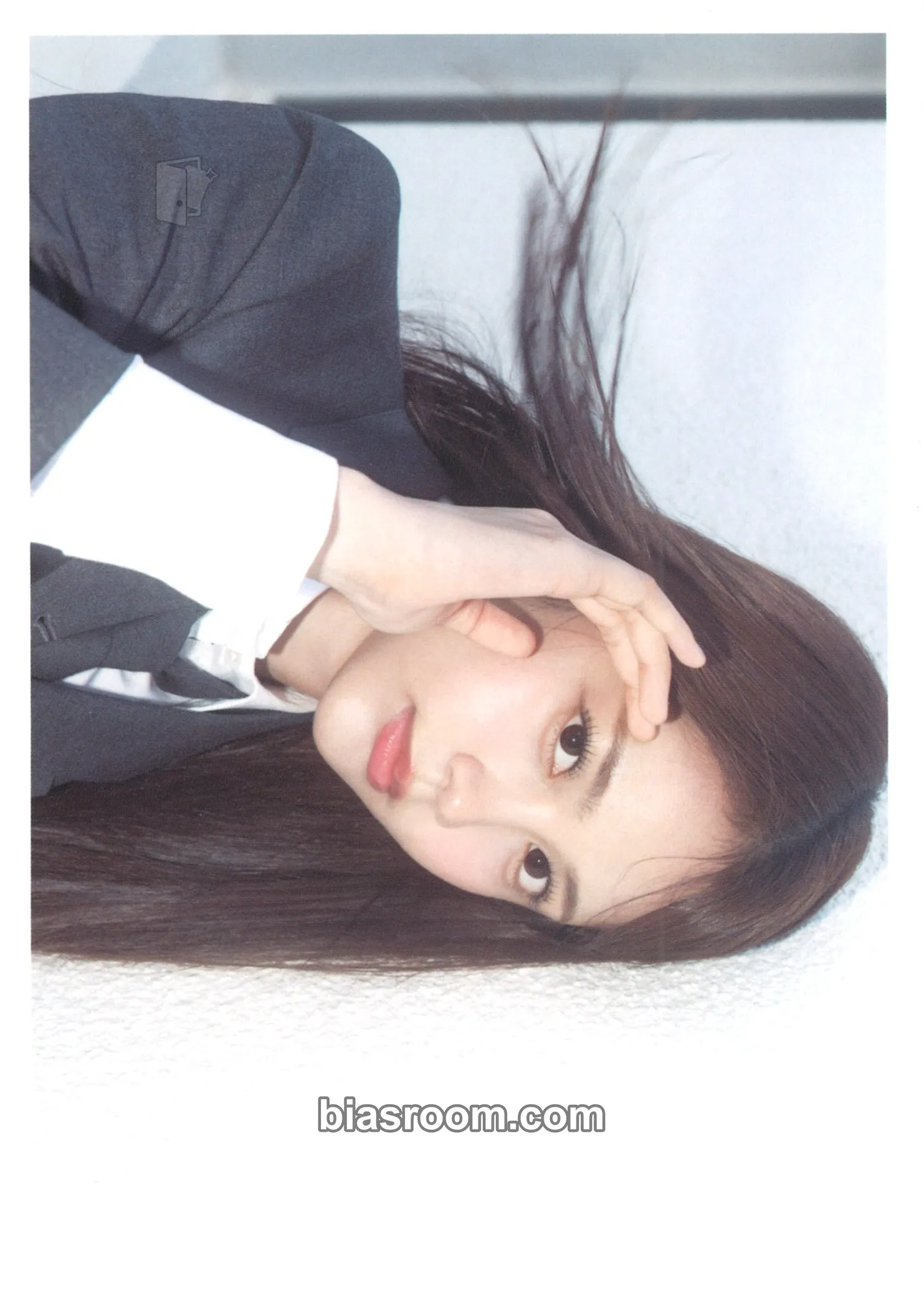 Carmen FOCUS Photocard - Hearts2Hearts - Hearts2Hearts K-pop photocard