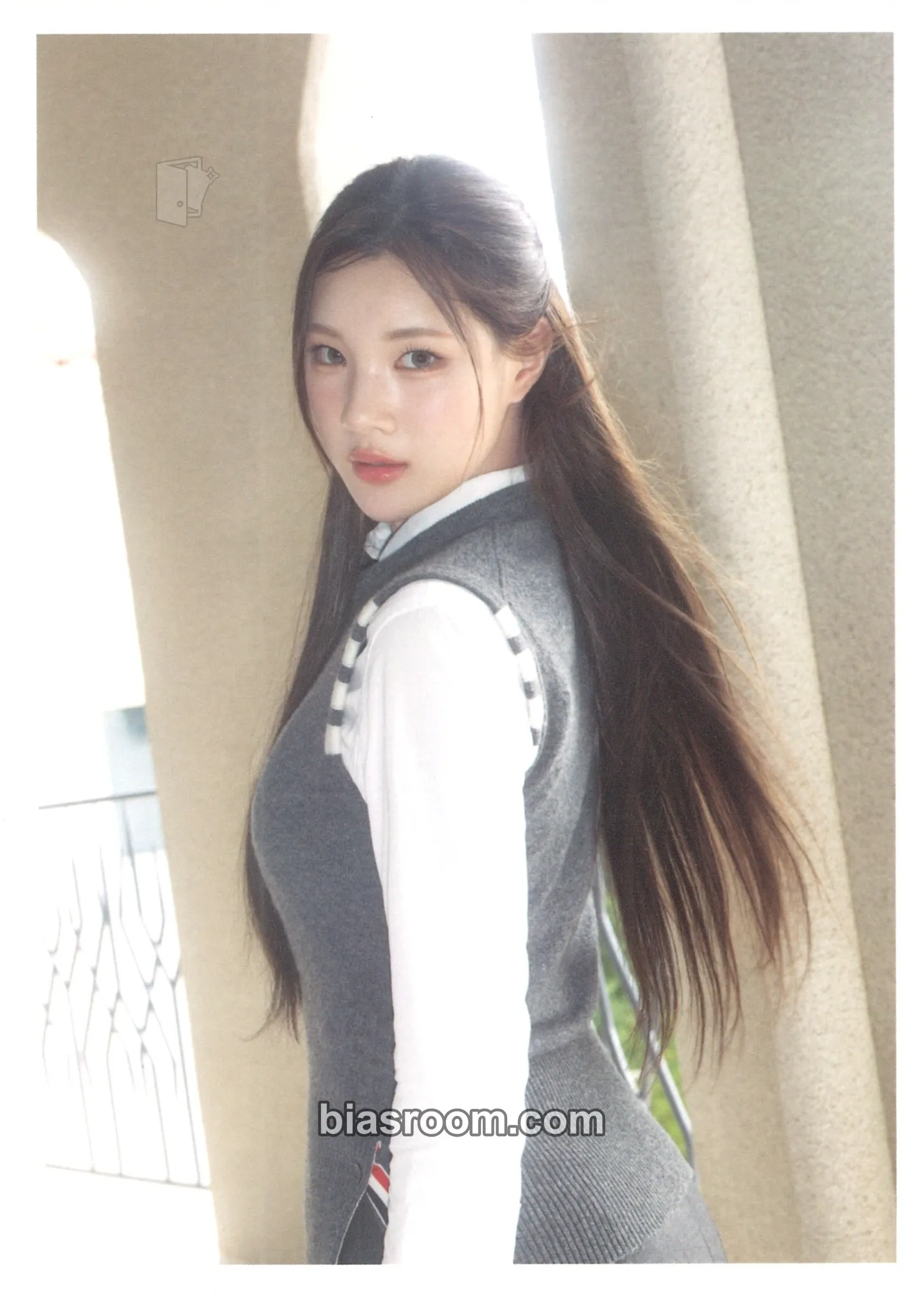 Juun FOCUS Photocard - Hearts2Hearts - Hearts2Hearts K-pop photocard