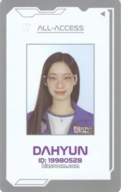 Dahyun 10VE Universe (10th Anniversary) Photocard - TWICE - TWICE K-pop photocard