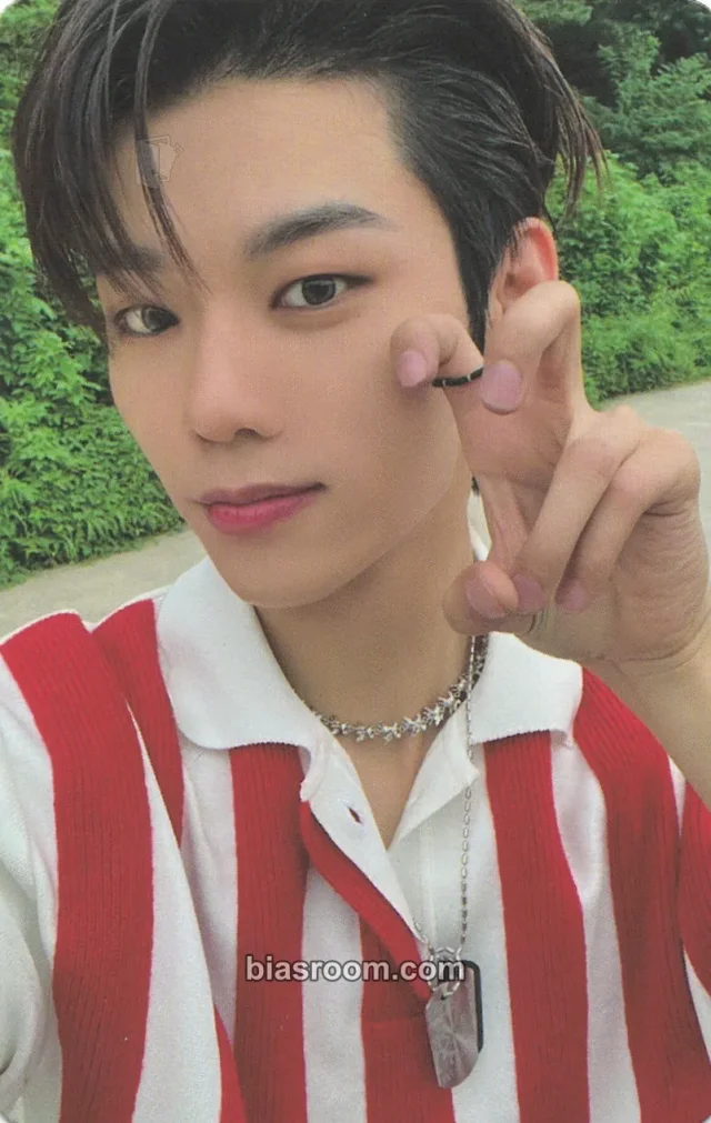 EVNNE - Lee Jeonghyeon - Target: ME Album digipack version album photocard