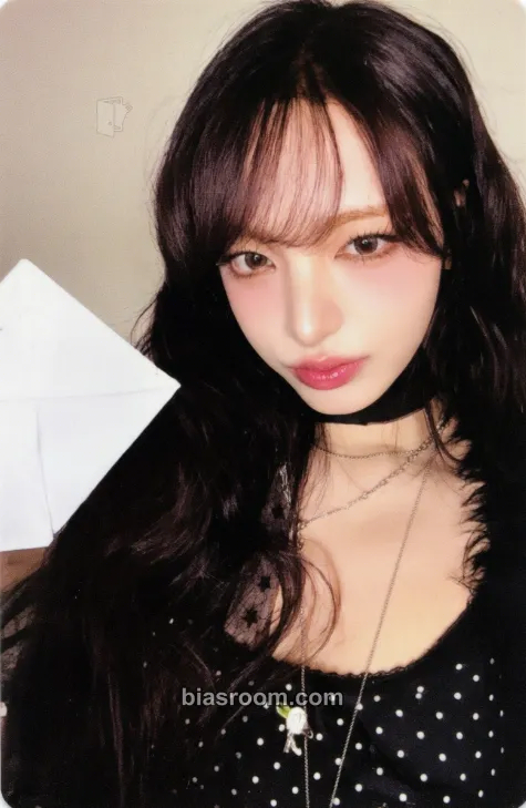 Liz REVIVE+ Photocard - IVE - IVE K-pop photocard