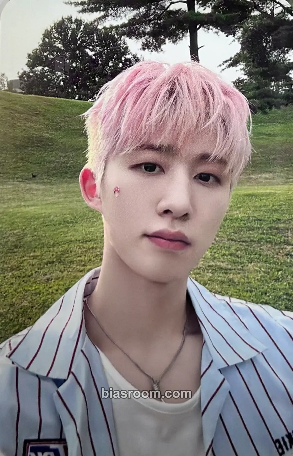 B.I Last Parade Tour Photocard - B.I K-pop photocard