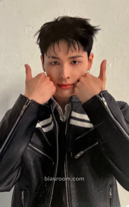 Haru One Bite Photocard - NEXZ - NEXZ K-pop photocard