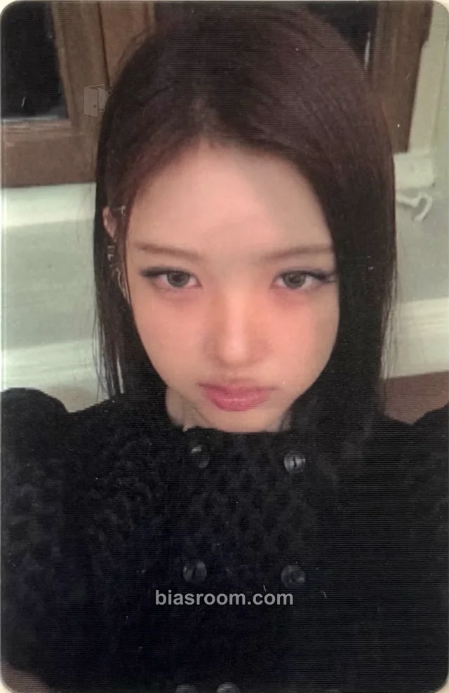 Baby DONT Cry - Yihyun - After Cry Album album photocard lenticular first press only