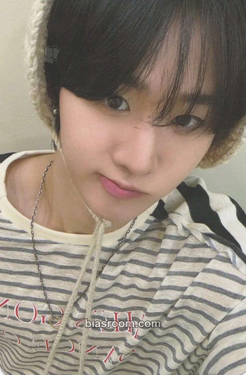 Ji Yunseo LOVE ANECDOTE(S) Photocard - EVNNE - EVNNE K-pop photocard