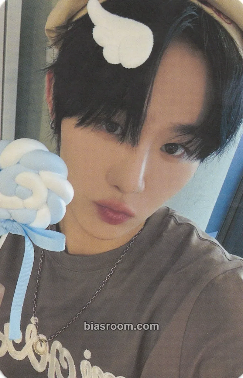 Ji Yunseo LOVE ANECDOTE(S) Photocard - EVNNE - EVNNE K-pop photocard