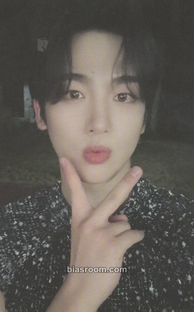 WEi - Yohan - Love Pt.3 : Eternally Album album photocard poca album