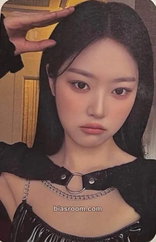 HyunJin LOOSSEMBLE 2nd USA Tour: Up_Link Station Photocard - Loossemble - Loossemble K-pop photocard