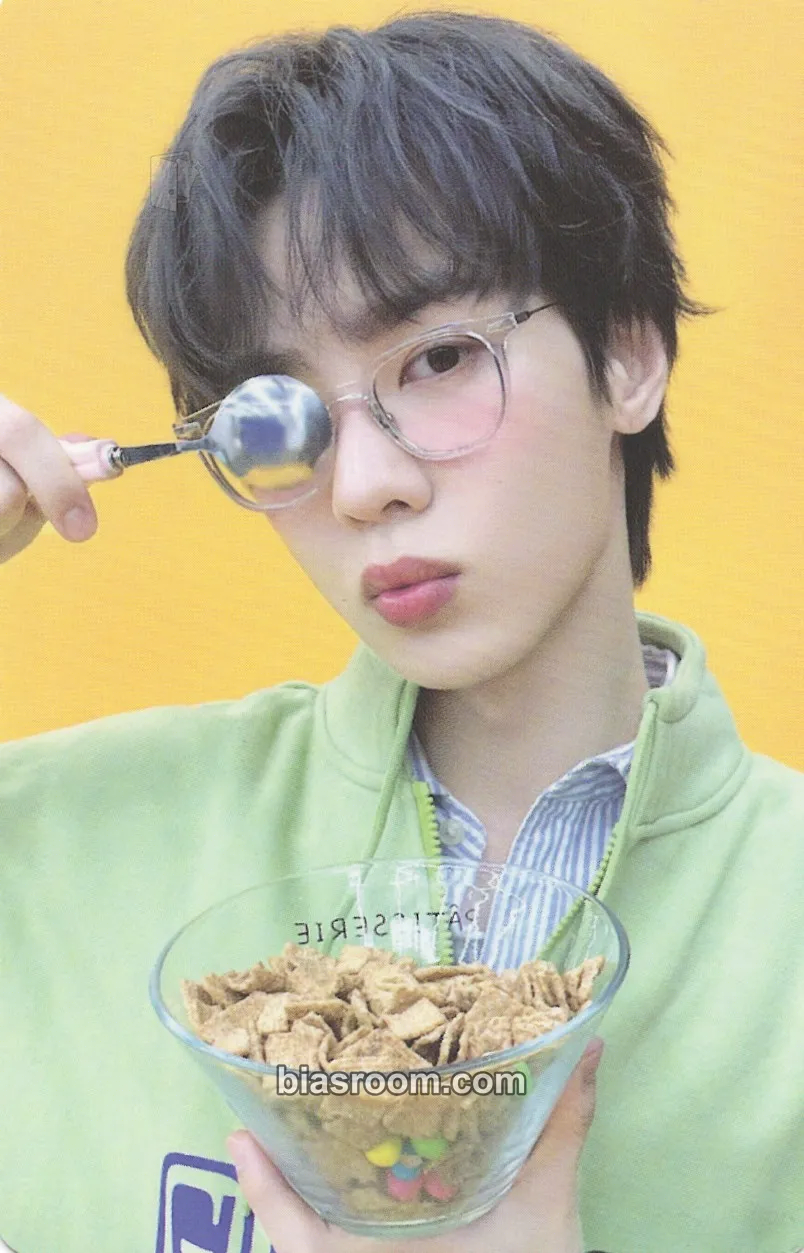 Kun 2025 Season's Greeting Photocard - WayV - WayV K-pop photocard