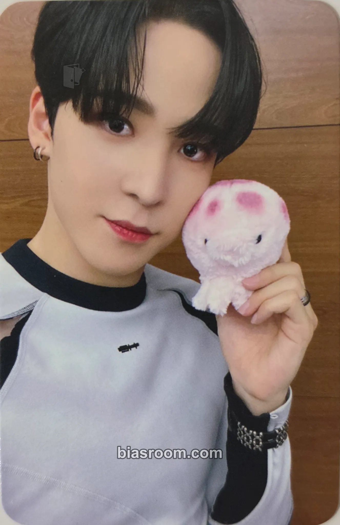 Yunho THE WORLD EP.1 : MOVEMENT Photocard - ATEEZ - ATEEZ K-pop photocard