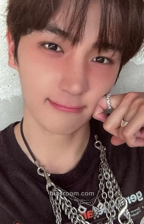 Hyunjae Trigger Photocard - THE BOYZ - THE BOYZ K-pop photocard