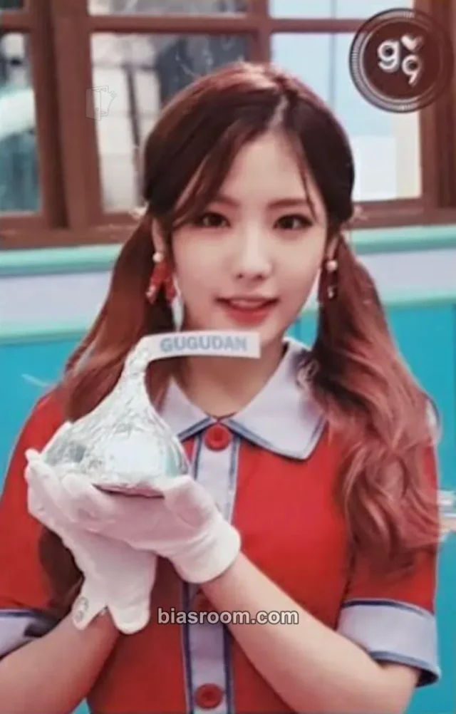 gugudan - Hyeyeon - Act 3: Chococo Factory Album broadcast