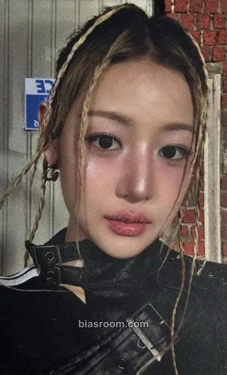 Yewon Too Much Part 1 Photocard - FIFTY FIFTY - FIFTY FIFTY K-pop photocard
