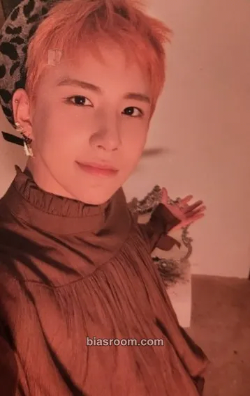 Wow A.C.E 1st Official FanKit Photocard - A.C.E - A.C.E K-pop photocard