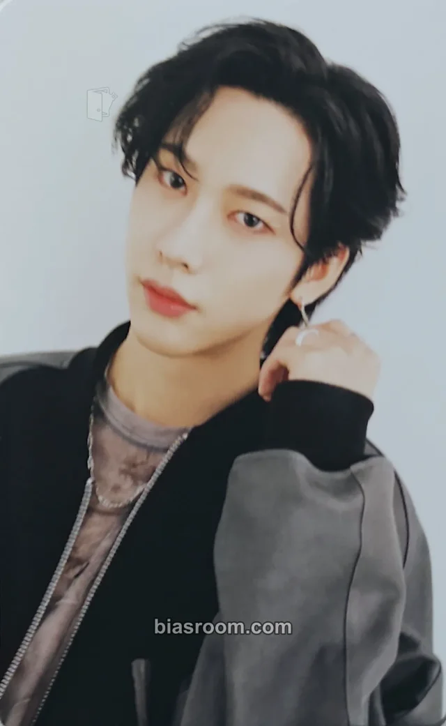 OnlyOneOf - Nine - seOul cOllectiOn Album album photocard matte black version