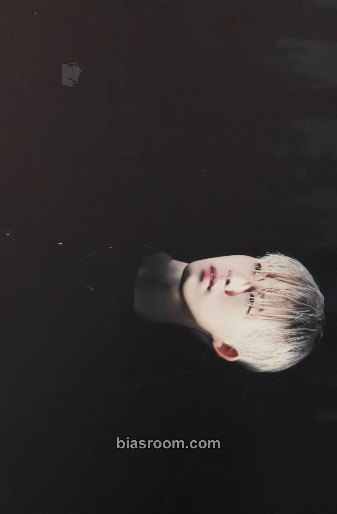 B.I Cosmos Photocard - B.I K-pop photocard