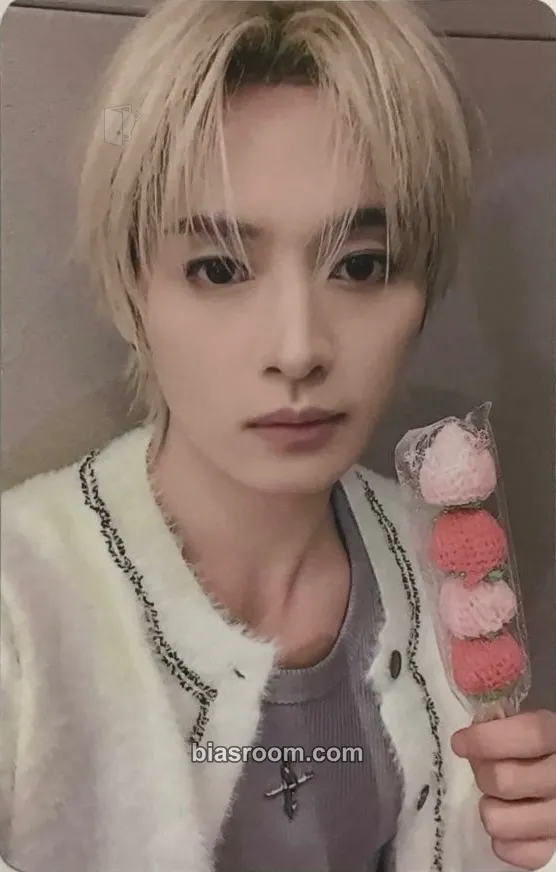 Lee Know KARMA Photocard - Stray Kids - Stray Kids K-pop photocard
