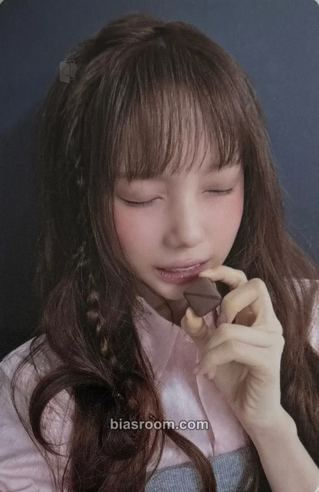 Baby DONT Cry - Mia - After Cry Album pink version album photocard